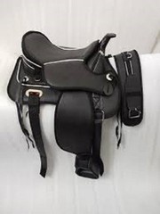 Black Western Treeless Saddle – Synthetic – Lightweight & Comfortable