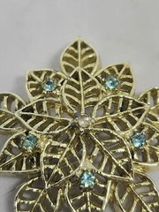 DQ Adornments Dressage Stock Tie Pin Equestrian Gold Tone Blue Green Rhinestones