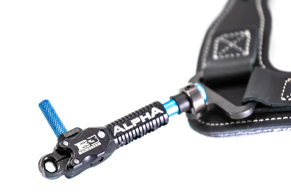 New B3 Archery Alpha Buckle Strap Release Aid w/ Swivel Stem Connector- Black