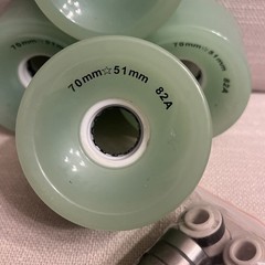 70 mm X 51 mm Light Up Skateboard Wheels Pale Green 82A W/ Bearing Unbranded LED