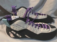 Adidas 5.10 Grandstone Climbing Shoes Black Purple BC0866 Men SZ 10 NWOB Defect