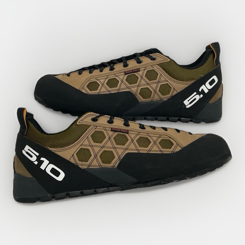 NEW size 12.5 adidas Guide Tennie Rock Climbing Approach Shoes Cardboard Brown