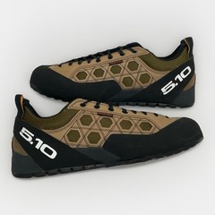 NEW size 12.5 adidas Guide Tennie Rock Climbing Approach Shoes Cardboard Brown