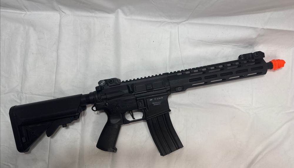 All Metal Airsoft Gun Tested Working. Battery Not Included