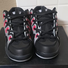 Osiris D3 2001 Black Light Grey Red Reflective Mens 9.5 Skate Shoe 1141-2756