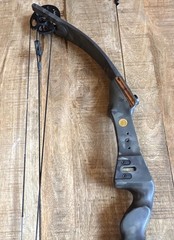 Vintage Martin Ted Nugent Pro Safari Compound Bow 55-70lbs
