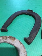 Set of 4 VTG DIAMOND DULUTH DOUBLE RINGER FORGED HORSESHOES 2-1/2 LB A & B (B)