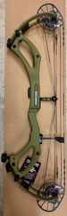 PSE Sicario FDS 70 Pound Right Hand OD Green Carbon Hunting Bow New