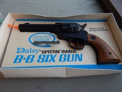 Vintage Daisy «Spittin’ Image» Single Action 12 Shot Repeater BB Six Gun Parts