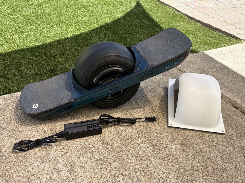 Onewheel Pint X (PintV VESC) Bundle only 400 total miles