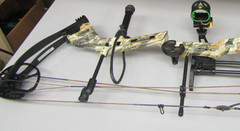 Bear Vast Compound Bow 20-30″ Draw Length 70lbs w/ sight, quiver + more