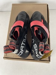 Excellent La Sportiva Theory Women’s Climbing Shoes, Hibiscus/Black, W40.5