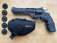 Crosman Vigilante .177 Caliber Bundle With Holster, Pellets, CO2 cartridges