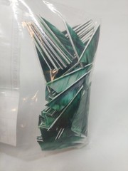100 Pack Gateway Feathers 2″ Right Wing: Rayzr Camo Tre Green 200RRTGN-100