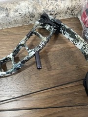 Prime Centergy, RH, 82X 60-70x Compound Bow, Complete Setup. With Holders