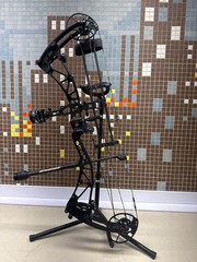 BOWTECH REVOLT X80 BOW (R7B017358)