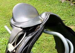 17” Albion Original Comfort Dressage Saddle. 5.5”DTD, Wide Gullet, 16”x12” Flaps