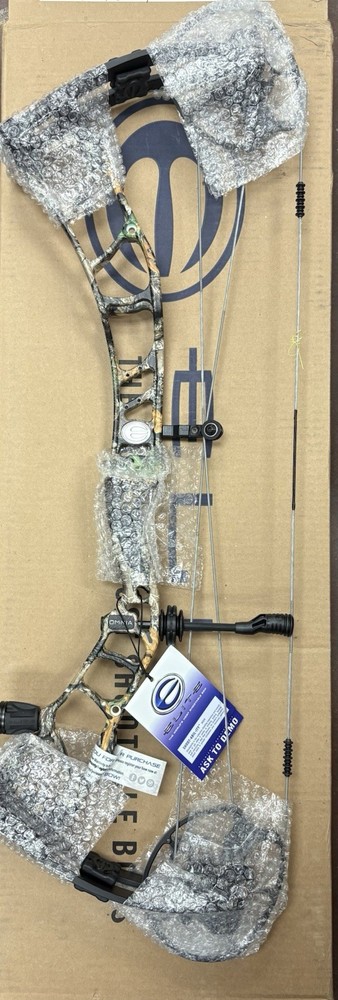 Elite Omnia New in Box RH Realtree Edge 24″.5-30″ 70#