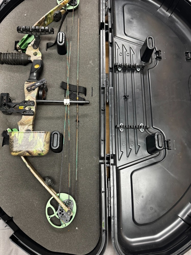 Bear Archery Vast Right Hand Compound Bow – God’s Country Color (AV04A2X0A7R)