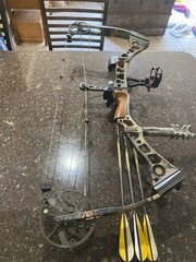 Mathews SoloCam left Hand Bow Hunting Compound Bow 70lb 29in Draw.