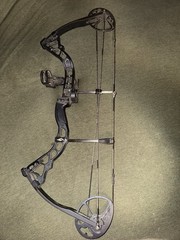 Diamond Infinite Edge Compound Bow Right-Handed