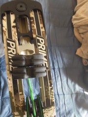 Prime Logic CT3 Compound Bow RH 29″ 60# 335fps EXTRA CAMS INCLUDED!