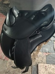 NEW BAREFOOT ENGLISH TREELESS HORSE SADDLE TACK SIZE (16 TO 18) INCHES.