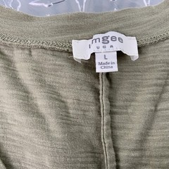 Umgee USA Women’s Shirt Ruffle Loose Green Blocking Animal Print Short Sleeve L
