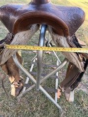 14” Simco 7400 Tooled Leather Saddle FQHB