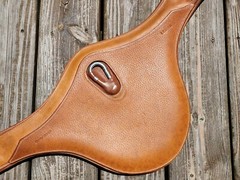 Devoucoux Light Brown Padded Belly Guard Stud Jump Girth – 50″-125cm – NWOT