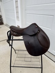 Courbette Alpina Brown Close Contact Jumping English Saddle 16.5