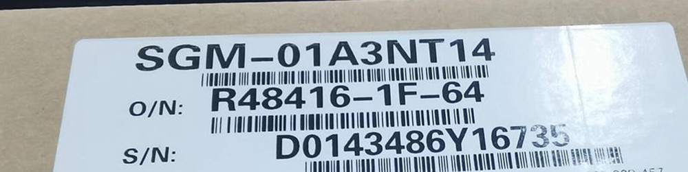 NEW YASKAWA SGM-01A3NT14 Servo Drive