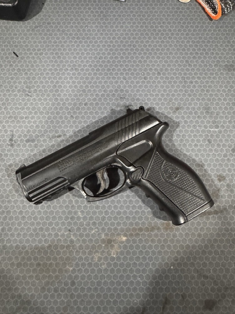 Crosman P10KT Phantom .177 Caliber Co2 Semi Auto BB Air Pistol Kit