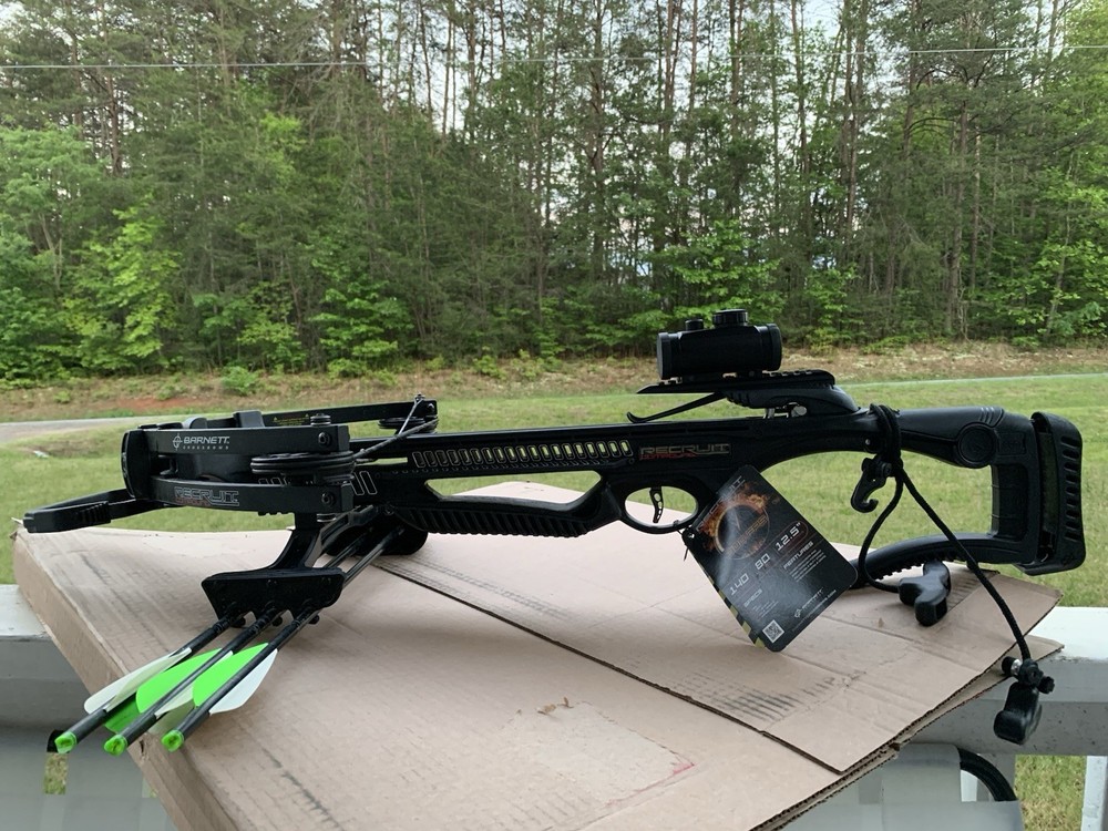 Barnett Recruit Compound Crossbow 140lbs Draw 300fps Black 34.25in NEW