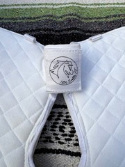 Total Saddle Fit – English – SQUISH PAD – Jump – Medium (17.5-18″) – White