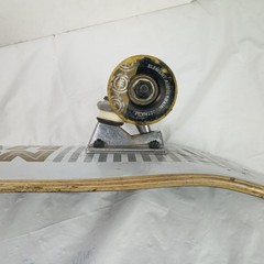 Element Nyjah Huston White Gold Pro Model Skateboard Complete 31″ x 7.75″