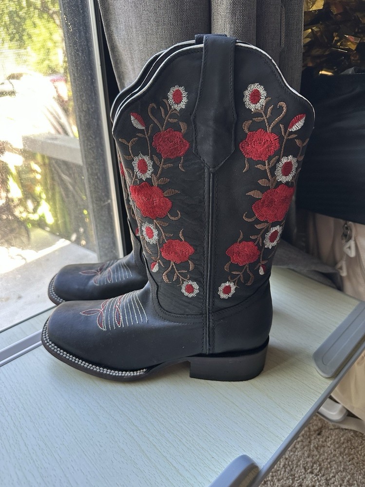 LUMA Women’s Black Western Cowboy Boots Floral Embroidery US Size 7