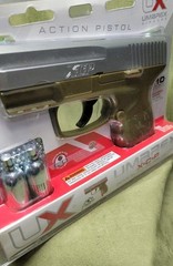 New Sealed Umarex XCP Airgun Pistol BB Kit, 2 CO2 Cartridges and 250 BBs