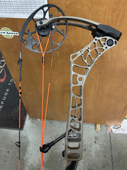 Mathews V3X 29 Compound Bow RH 29″ 70lb Stone 4506033