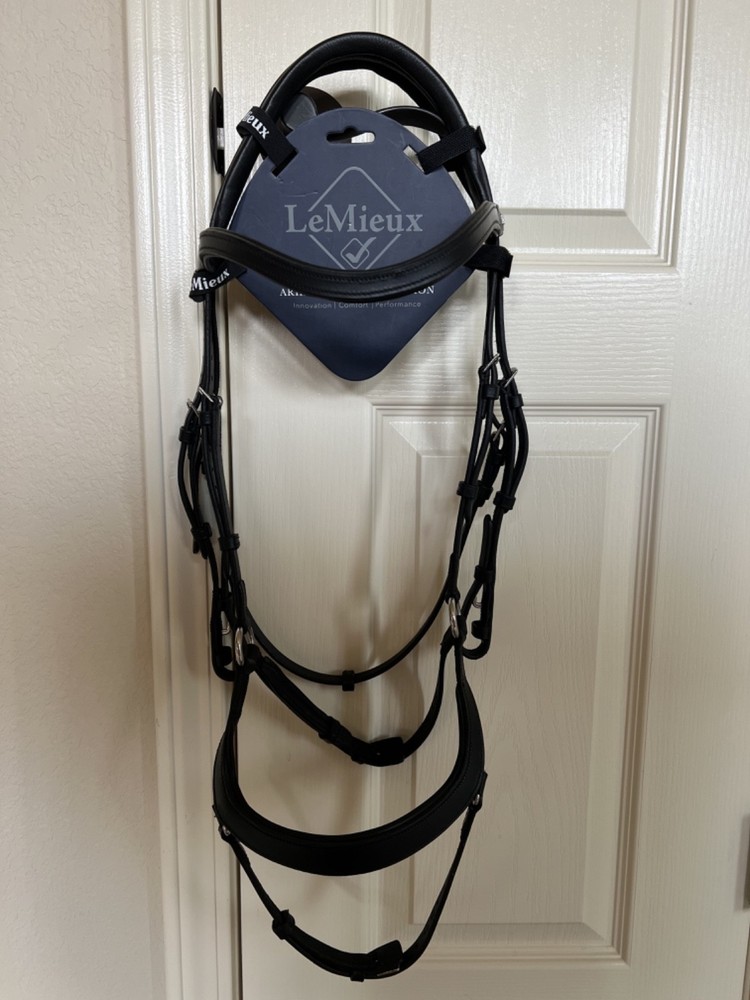 Horse LeMieux Arika Drop Nose Leather Snaffle Bridle with Reins size Full