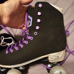 Epic Skates Trailblazer Black/Purple Lace-Up Quad Roller Skates Women’s Size 7