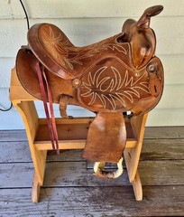 Simco Western saddle and stand