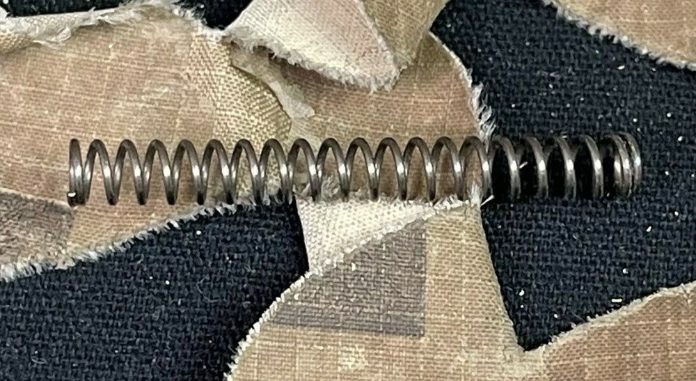 NEW Dye Rotor Gear Box Manual Overdrive Spring (R80001206)