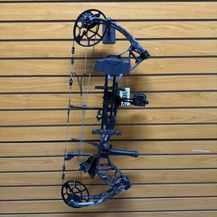 Item 3892 – Bear Archery Compound Bow – Legit Maxx RTH – RH – #70 – Shadow