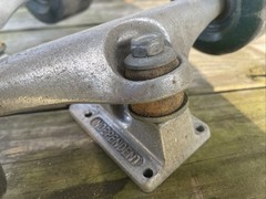 independent skateboard trucks 159, Bearings And Sector None 70mm Wheels
