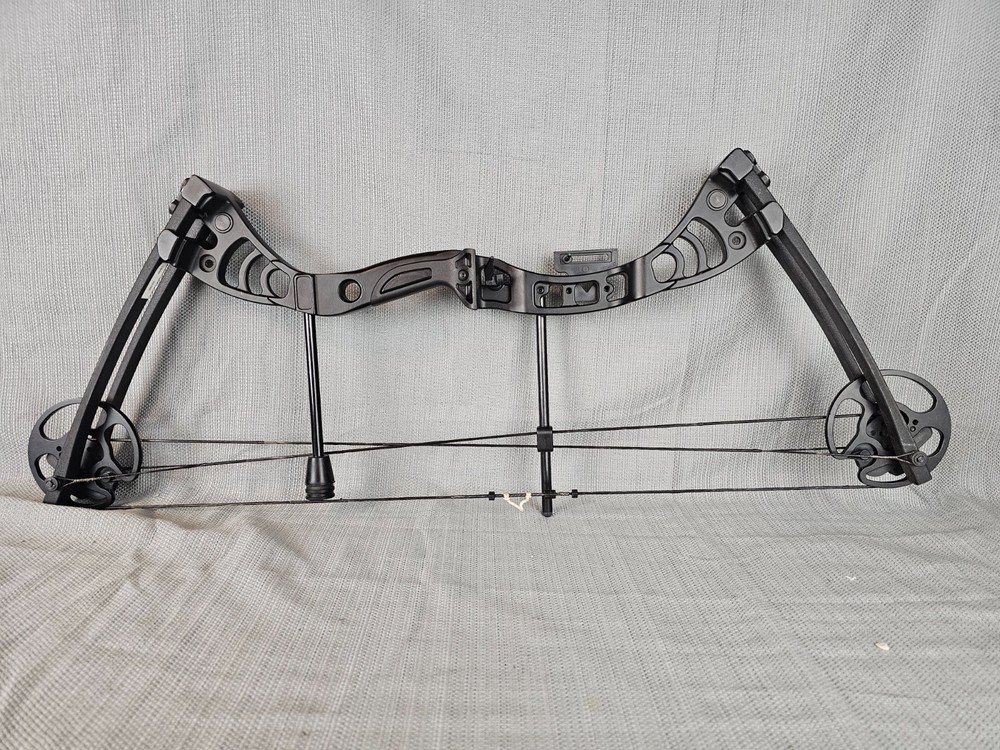 Man Kung Aurora Adjustable Compound Bow 30-55lb 19-29″ Draw MK-CB50BK – RH