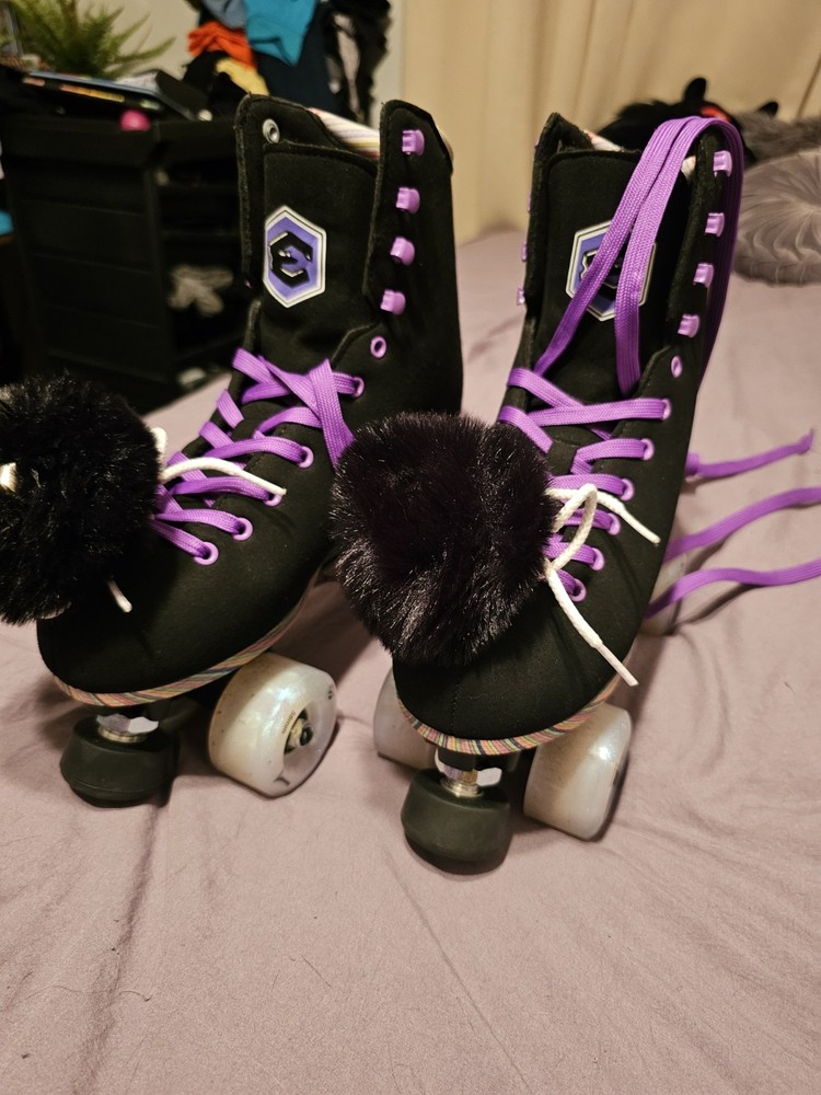 Epic Skates Trailblazer Black/Purple Lace-Up Quad Roller Skates Women’s Size 7