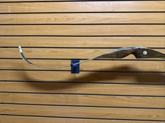Bear Archery Recurve Bow Grizzly 56”AMO 40 lbs Draw LH – Item 4299