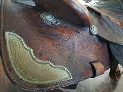 Vintage SIMCO 5567 Western Horse Saddle With Metal Trim