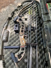 1999 Jennings Buckmaster Limited Edition Compound Bow with Plano Hard Case